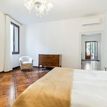 Del Remer Apartment - 5Mins From San Marco Sq Venedig Exterior foto